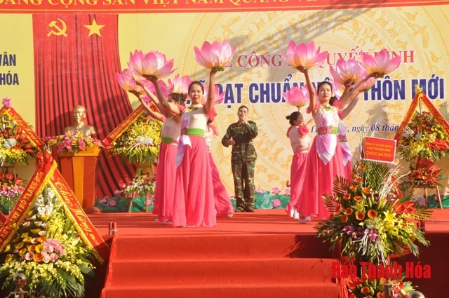 Xã Thiệu Vân (TP Thanh Hóa) đón nhận Quyết định đạt chuẩn nông thôn mới