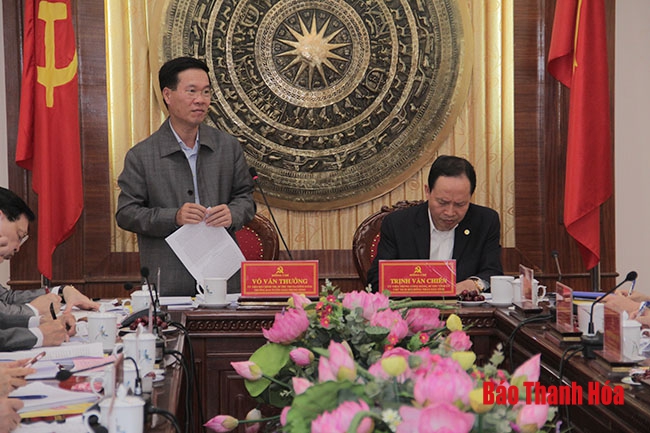 Đồng chí Võ Văn Thưởng, Ủy viên Bộ Chính trị, Bí thư Trung ương Đảng, Trưởng Ban Tuyên giáo Trung ương làm việc với Ban Thường vụ Tỉnh ủy Thanh Hóa