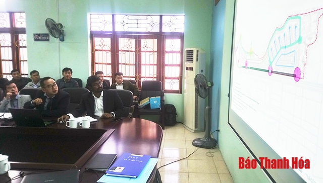 Phó Chủ tịch UBND tỉnh Mai Xuân Liêm cho ý kiến về phương án quy hoạch Trung tâm hành chính TP Sầm Sơn và Dự án khu đô thị mới dọc Đại lộ Nam sông Mã