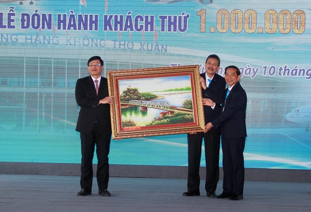 Hành khách thứ 1 triệu thông qua Cảng hàng không Thọ Xuân