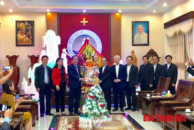 Phó Chủ tịch Ủy ban Trung ương MTTQ Việt Nam chúc mừng chức sắc Công giáo nhân dịp Lễ Giáng sinh năm 2019 