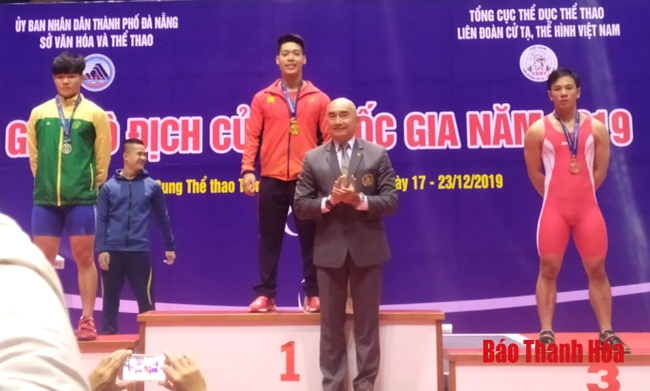 Các VĐV Thanh Hóa thi đấu xuất sắc tại giải vô địch cử tạ quốc gia 2019