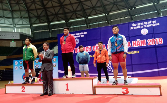 Các VĐV Thanh Hóa thi đấu xuất sắc tại giải vô địch cử tạ quốc gia 2019