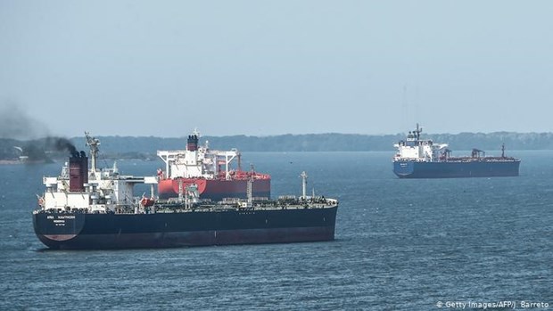 Cướp biển tấn công tàu chở dầu Hy Lạp neo đậu ở cảng biển Cameroon