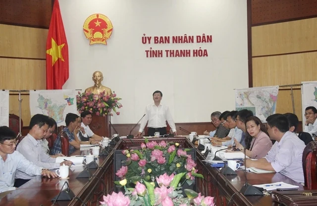 UBND tỉnh họp nghe báo cáo Quy hoạch xây dựng vùng các huyện Hoằng Hóa, Nga Sơn
