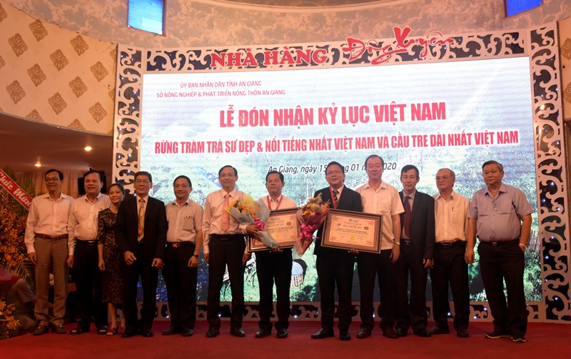 Rừng tràm Trà Sư đón nhận hai kỷ lục Việt Nam