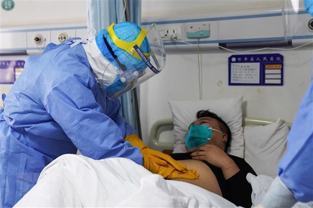 Dịch viêm đường hô hấp cấp: Số ca tử vong tại Trung Quốc tăng lên 360