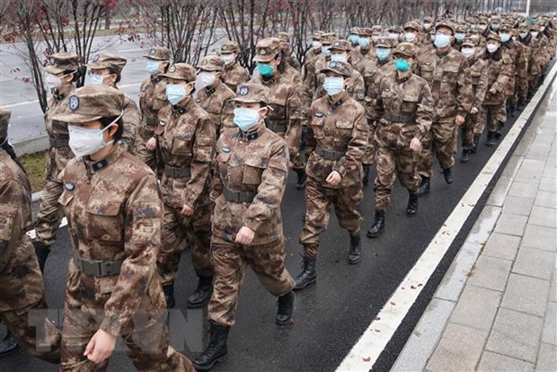 Trung Quốc điều 1.400 nhân viên quân y tới bệnh viện Hỏa Thần Sơn