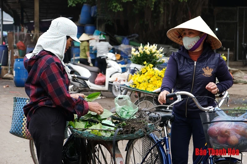 Nhộp nhịp chợ Rằm tháng Giêng
