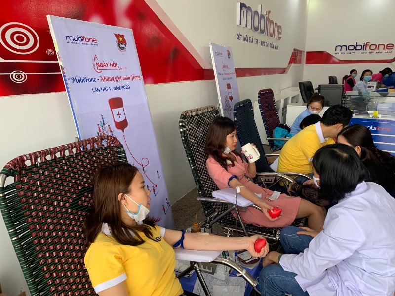 Mobifone Thanh Hóa tổ chức Ngày hội hiến máu “Mobifone – Những giọt máu Hồng”