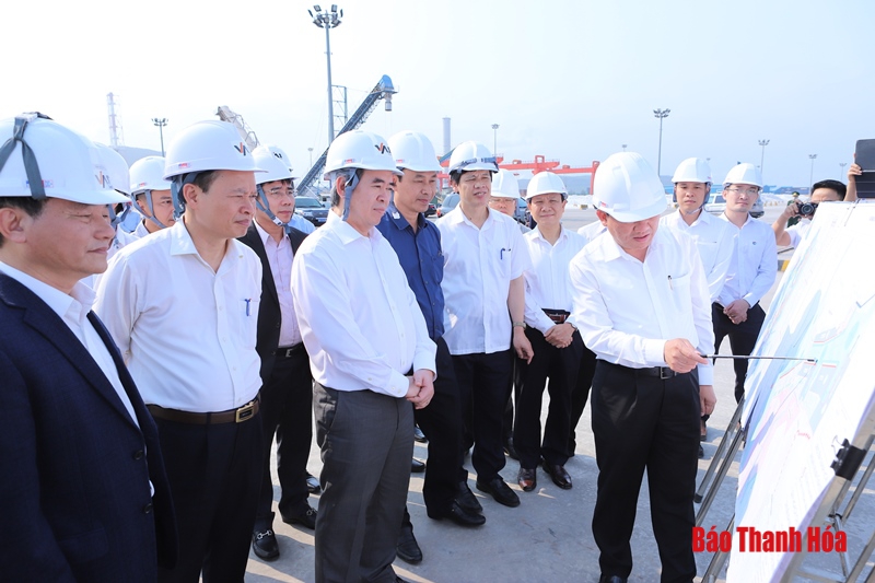 Trưởng Ban Kinh tế Trung ương Nguyễn Văn Bình làm việc tại Khu kinh tế Nghi Sơn
