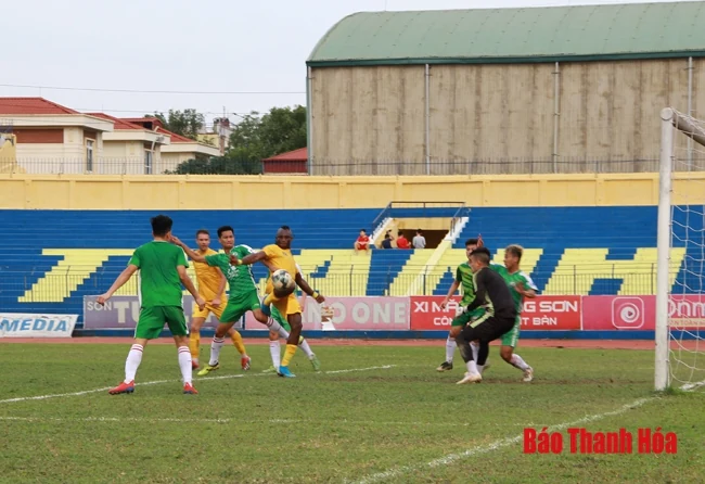 CLB Thanh Hóa – Phù Đổng FC 5-1: HLV Fabio sát hạch đội hình chính?