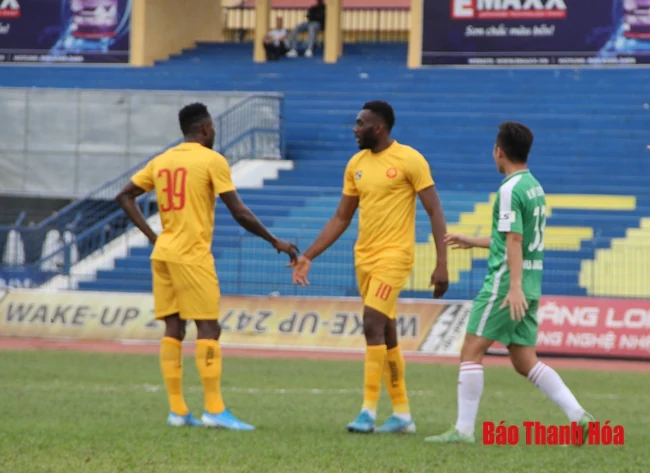 CLB Thanh Hóa – Phù Đổng FC 5-1: HLV Fabio sát hạch đội hình chính?