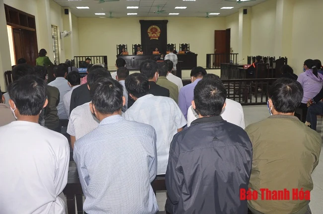 6 năm tù cho anh chồng dùng kéo đâm em dâu