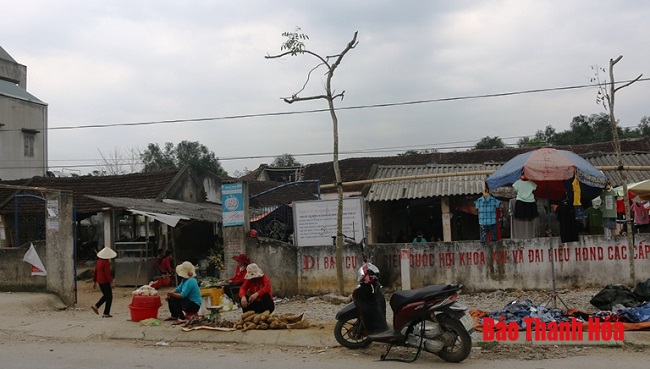 Huyện Triệu Sơn: Thi hành kỷ luật một số cán bộ xã Khuyến Nông có sai phạm trong xây dựng nông thôn mới