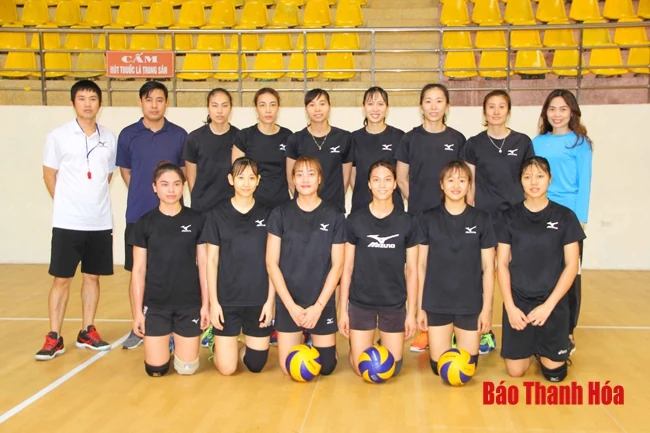 Đội bóng chuyền nữ Thanh Hóa: Nỗ lực vượt khó bằng sức trẻ