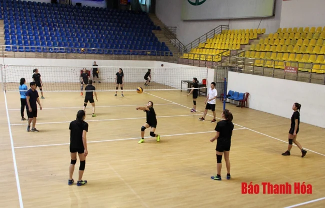 Đội bóng chuyền nữ Thanh Hóa: Nỗ lực vượt khó bằng sức trẻ