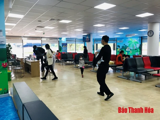 Hoạt động tiêm chủng tại Trung tâm Tiêm chủng VNVC Thanh Hóa vẫn diễn ra dù đã có yêu cầu tạm dừng tiêm chủng