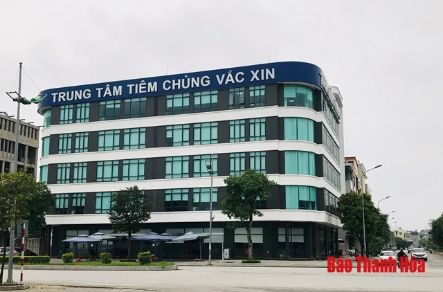 Hoạt động tiêm chủng tại Trung tâm Tiêm chủng VNVC Thanh Hóa vẫn diễn ra dù đã có yêu cầu tạm dừng tiêm chủng