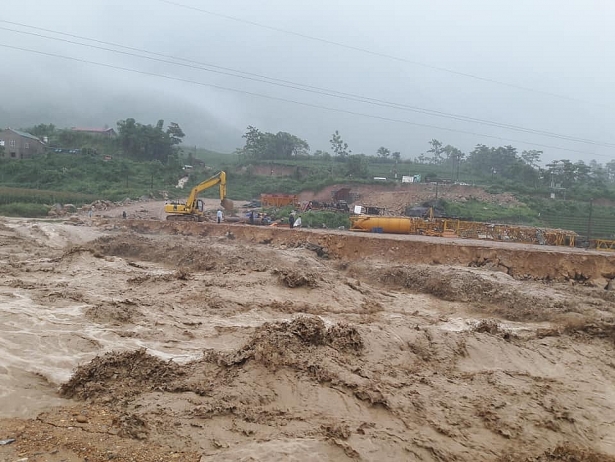 Công điện của Chủ tịch UBND tỉnh Thanh Hóa về việc tập trung ứng phó, khắc phục hậu quả mưa lớn, dông lốc, sét, mưa đá