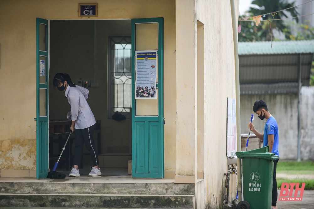 Trường học ở Thanh Hóa tổng vệ sinh, đón học sinh đi học trở lại