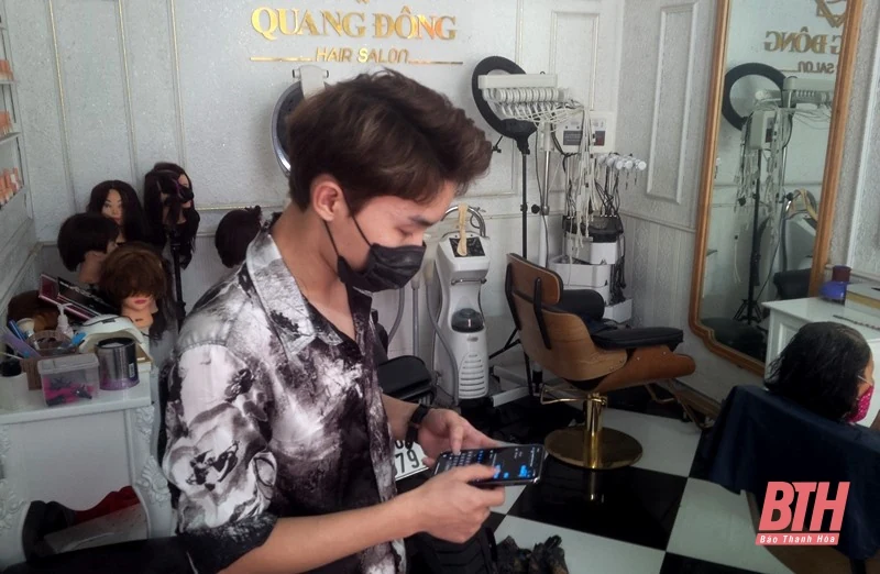 Các cơ sở cắt tóc, gội đầu ở Thanh Hóa trong ngày đầu hoạt động trở lại