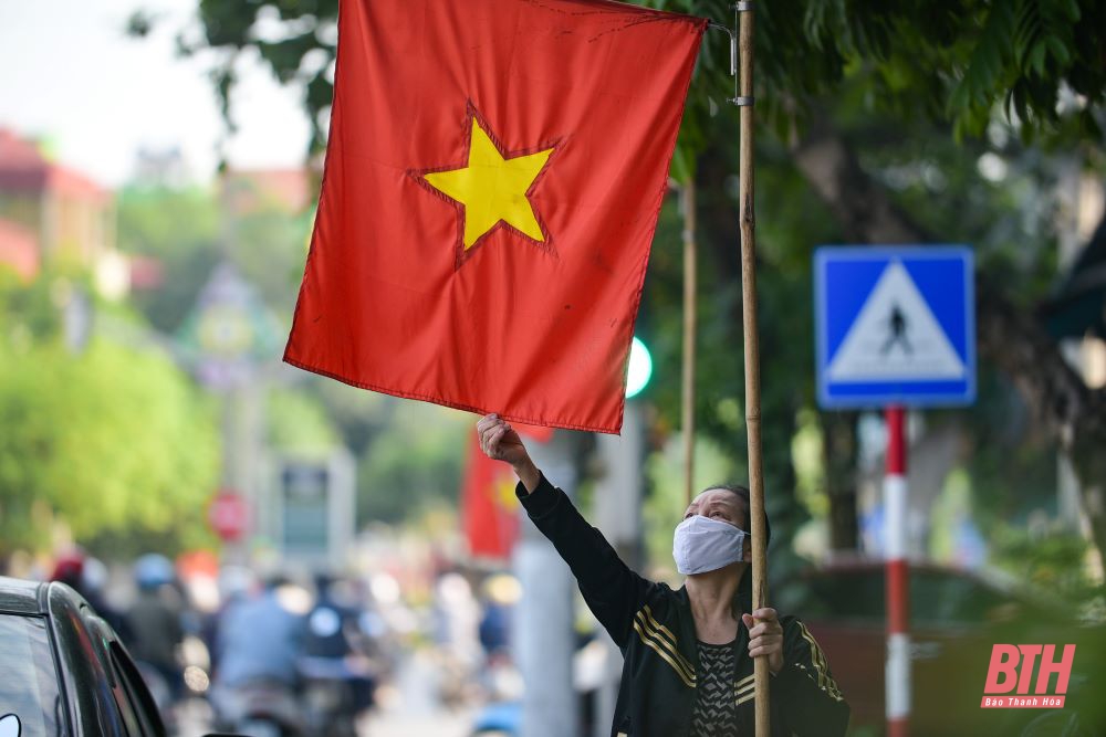 Chiến thắng 30.4: Rạng rỡ Việt Nam!