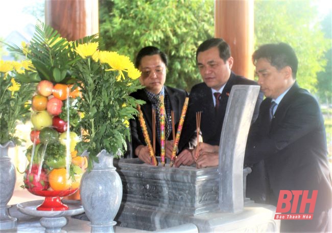 Lãnh đạo tỉnh Quảng Nam dâng hương tri ân, tưởng niệm liệt sỹ Thanh Hoá hi sinh tại Quảng Nam