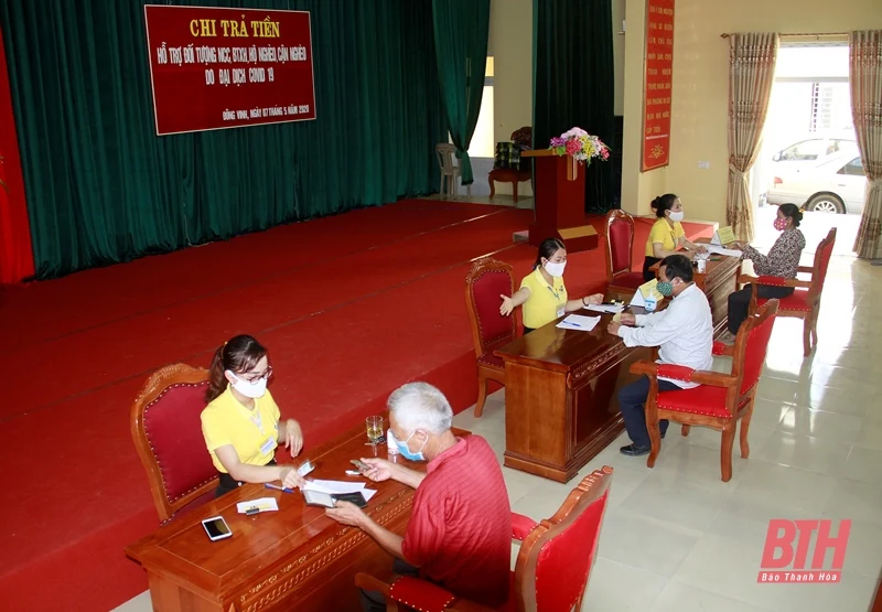 TP Thanh Hóa: Thực hiện chi trả tiền hỗ trợ cho các đối tượng bị ảnh hưởng bởi dịch bệnh COVID-19