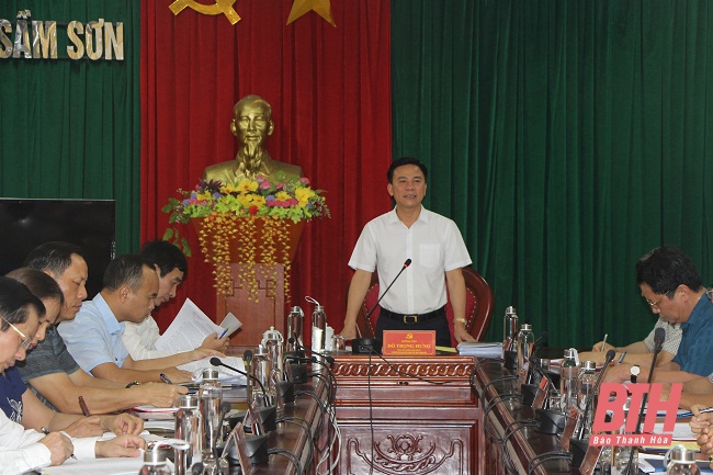 Phó Bí thư Thường trực Tỉnh ủy, Trưởng Đoàn ĐBQH tỉnh Thanh Hóa Đỗ Trọng Hưng thăm, làm việc tại TP Sầm Sơn