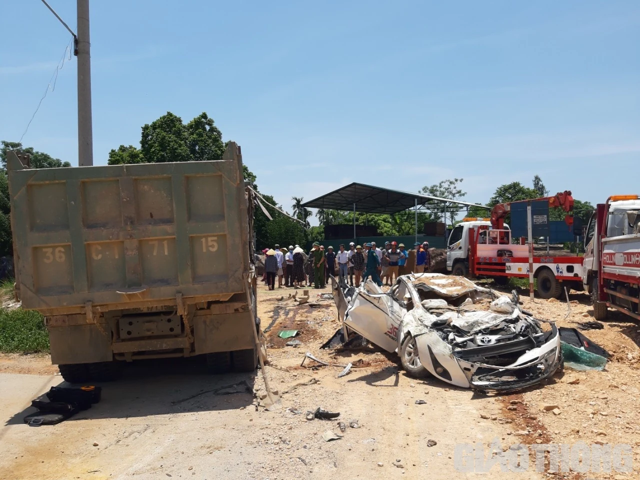 Tai nạn giao thông đặc biệt nghiêm trọng, ít nhất 3 người tử vong