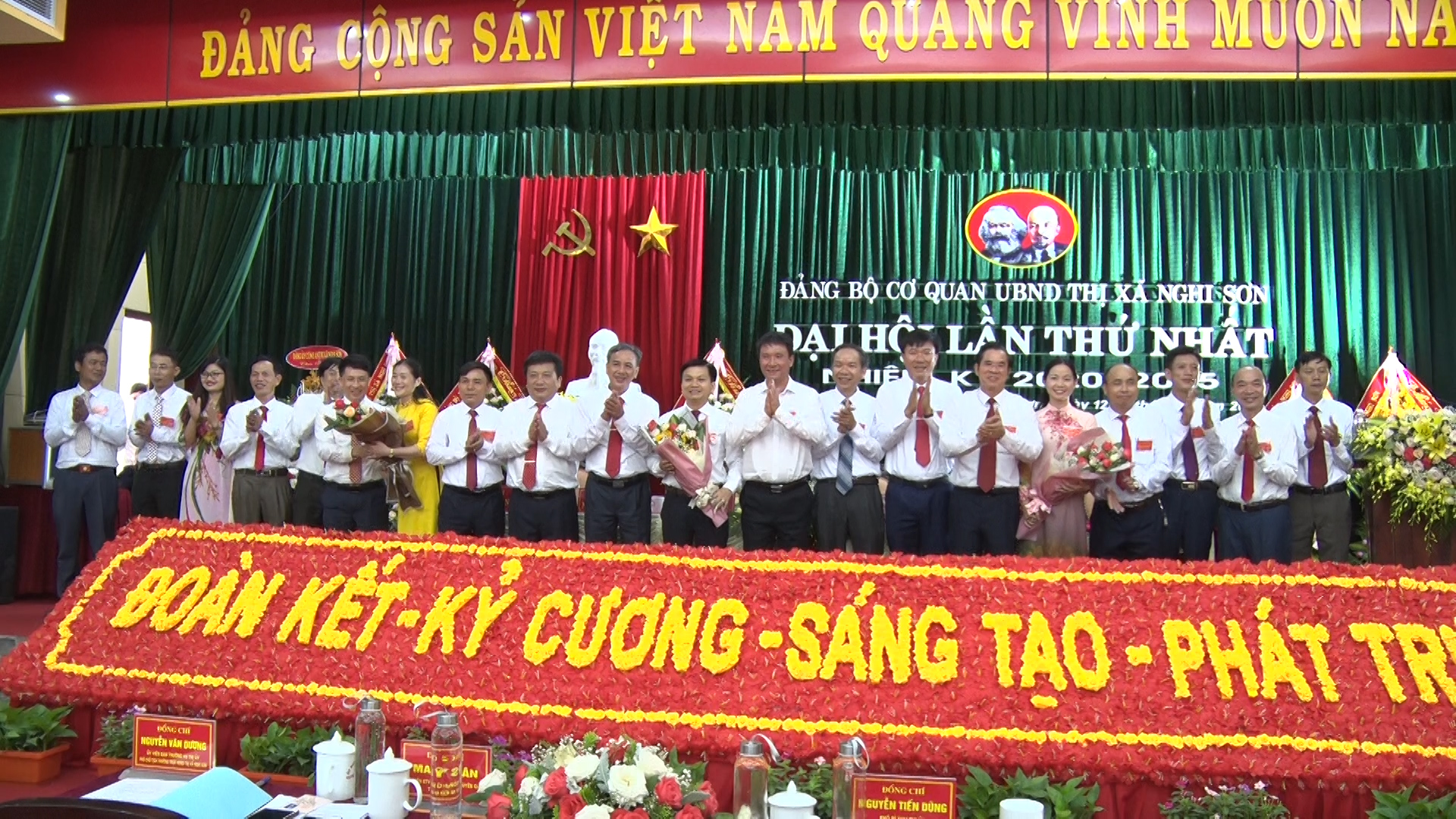 Đảng bộ cơ quan UBND thị xã Nghi Sơn “Đoàn kết- Kỷ cương- Sáng tạo- Phát triển”
