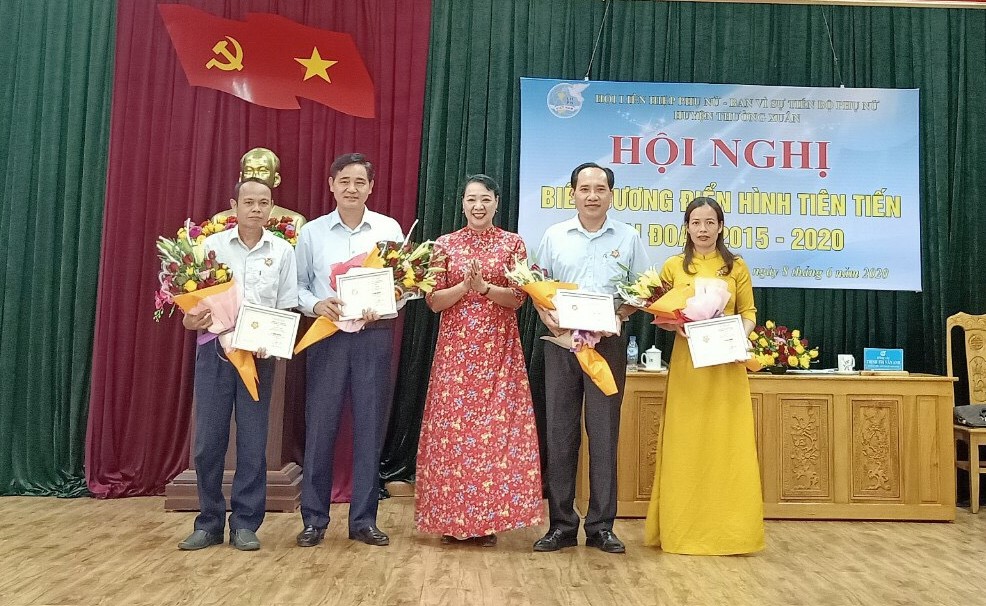 Hội LHPN huyện Thường Xuân: Biểu dương điển hình trong phong trào thi đua yêu nước