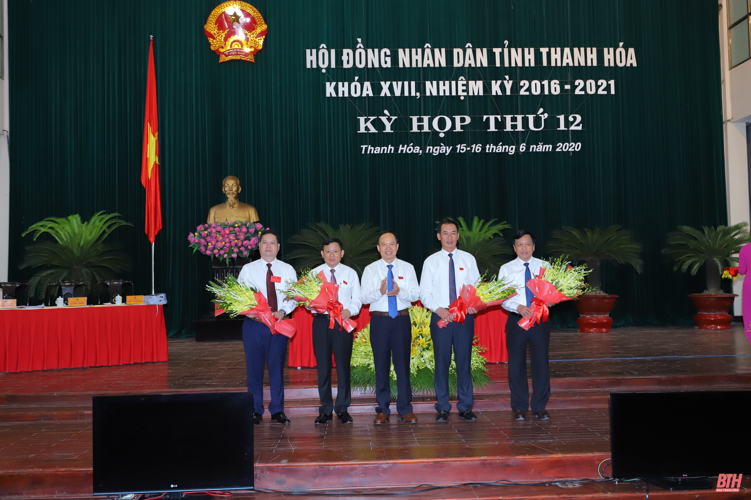 Khai mạc trọng thể kỳ họp thứ 12, HĐND tỉnh Thanh Hóa khóa XVII
