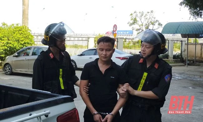 Cảnh sát cơ động bắt đối tượng tàng trữ trái phép chất ma túy