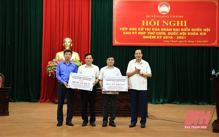 Đoàn ĐBQH tỉnh Thanh Hóa tiếp xúc cử tri huyện Lang Chánh và Thường Xuân
