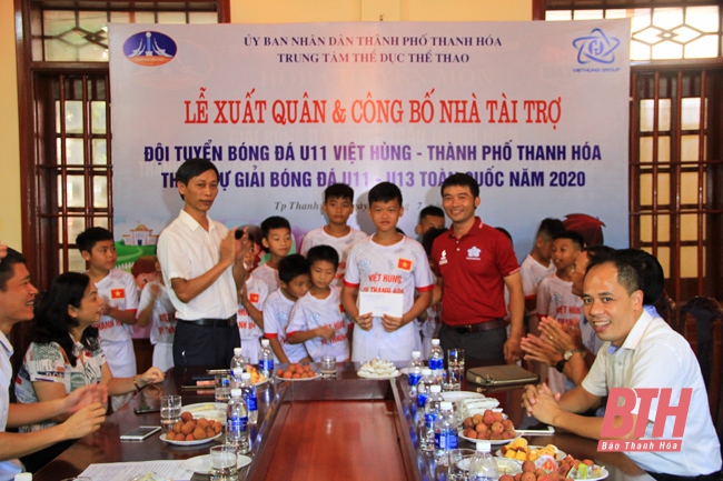 Đội bóng đá U11 Việt Hùng TP Thanh Hóa xuất quân tham gia giải bóng đá nhi đồng toàn quốc 2020