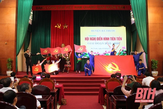 Huyện Bá Thước biểu dương các điển hình tiên tiến giai đoạn 2015-2020