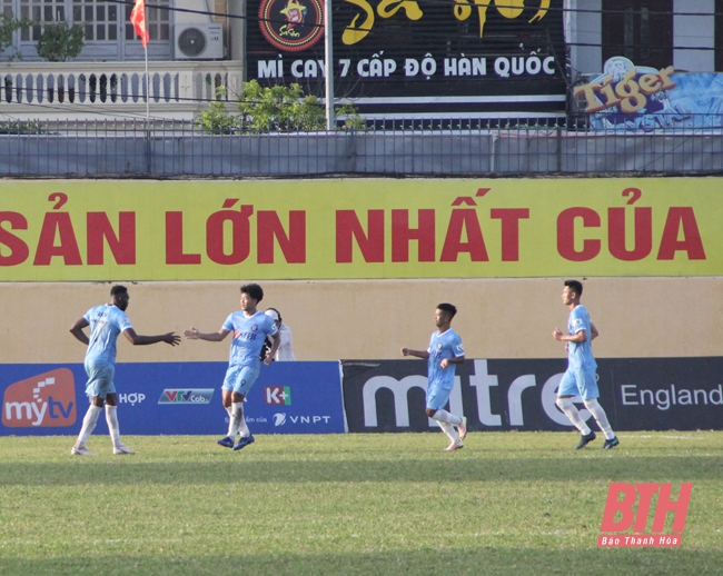 Thanh Hóa bất ngờ thua đậm ngay trên sân nhà trước SHB Đà Nẵng