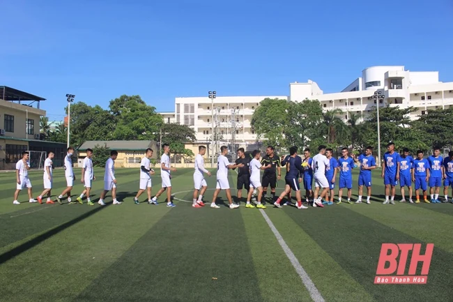 16 đội bóng tranh tài tại giải bóng đá phong trào TP Sầm Sơn – Cúp Halida 2020