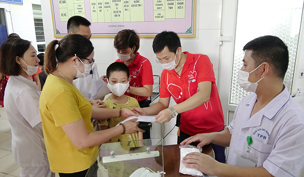 Viettel Thanh Hóa phối hợp khám sàng lọc bệnh tim miễn phí cho trẻ em