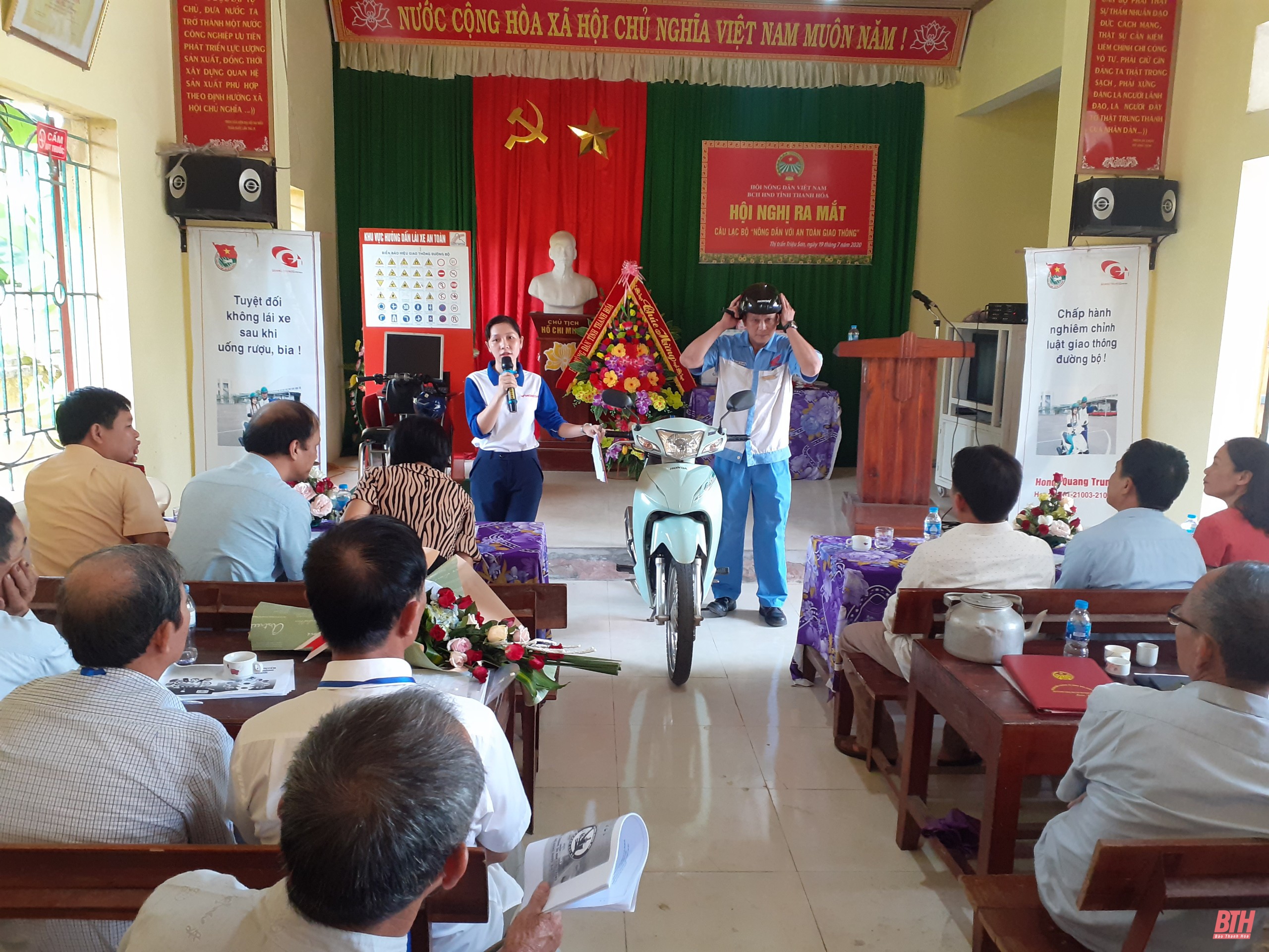 Ra mắt Câu lạc bộ nông dân với an toàn giao thông