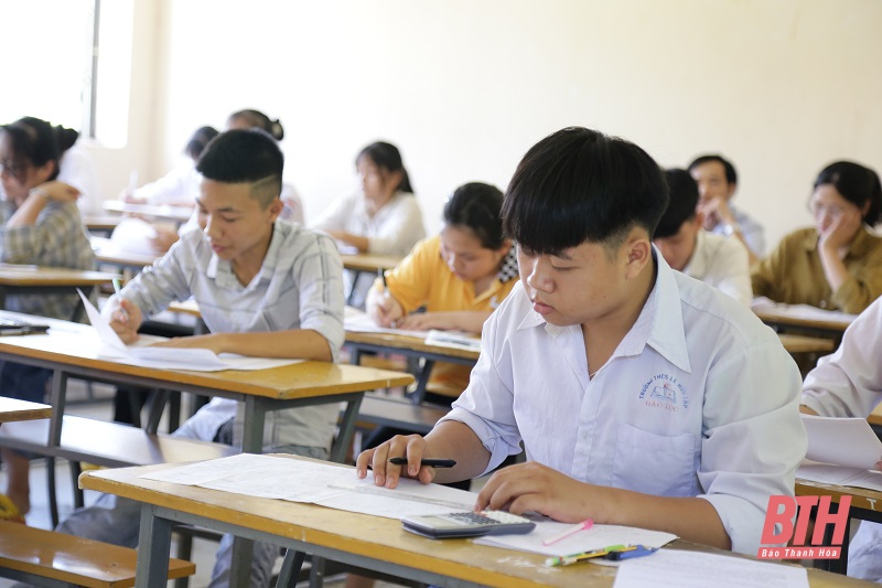Thanh Hoá: 98,74% thí sinh dự buổi thi đầu tiên Kỳ thi tuyển sinh vào lớp 10 THPT năm học 2020-2021