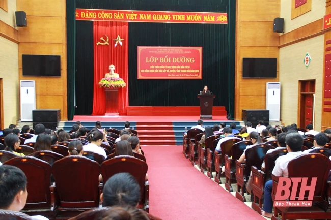 Nâng cao kiến thức, kỹ năng quản lý các hoạt động văn hóa cơ sở cho cán bộ cấp xã, huyện