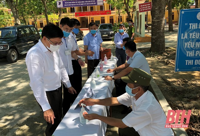 Phó Chủ tịch UBND tỉnh Mai Xuân Liêm kiểm tra công tác tổ chức kỳ thi tốt nghiệp THPT tại một số địa phương