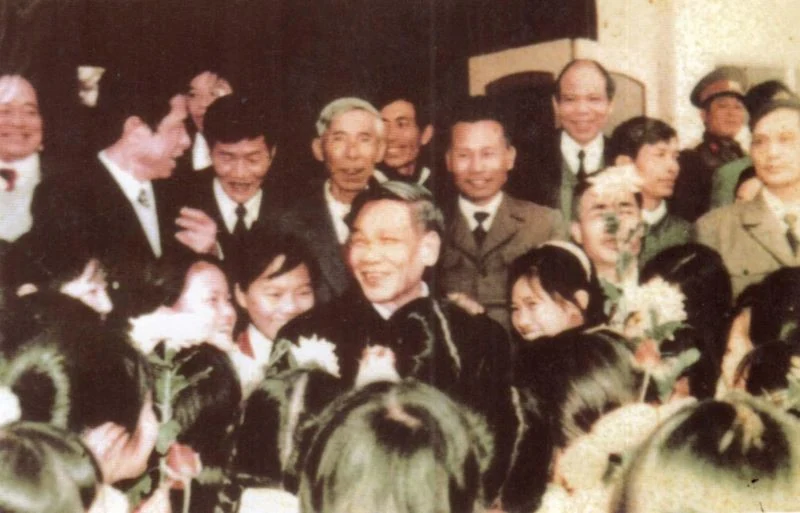 Nguyên Tổng Bí thư Lê Khả Phiêu với quê hương Thanh Hóa - Bài 7: Quê hương nghĩa nặng, tình sâu
