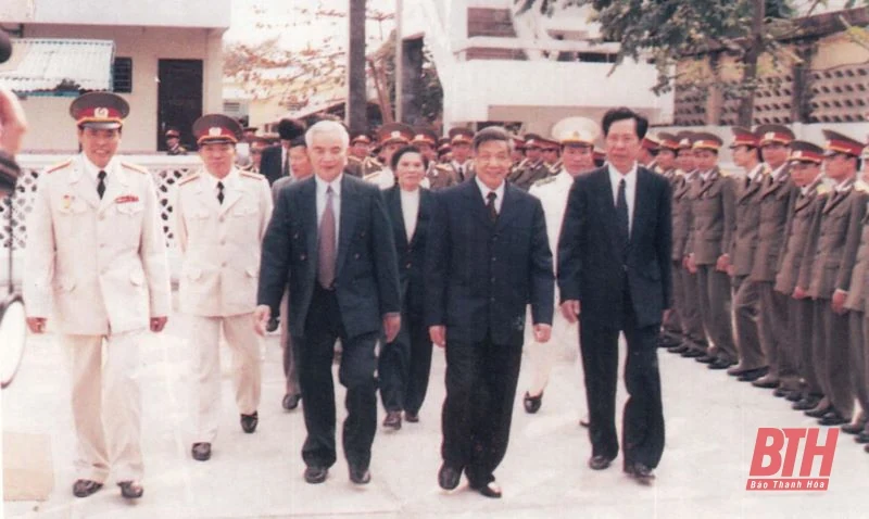 Nguyên Tổng Bí thư Lê Khả Phiêu với quê hương Thanh Hóa - Bài 7: Quê hương nghĩa nặng, tình sâu