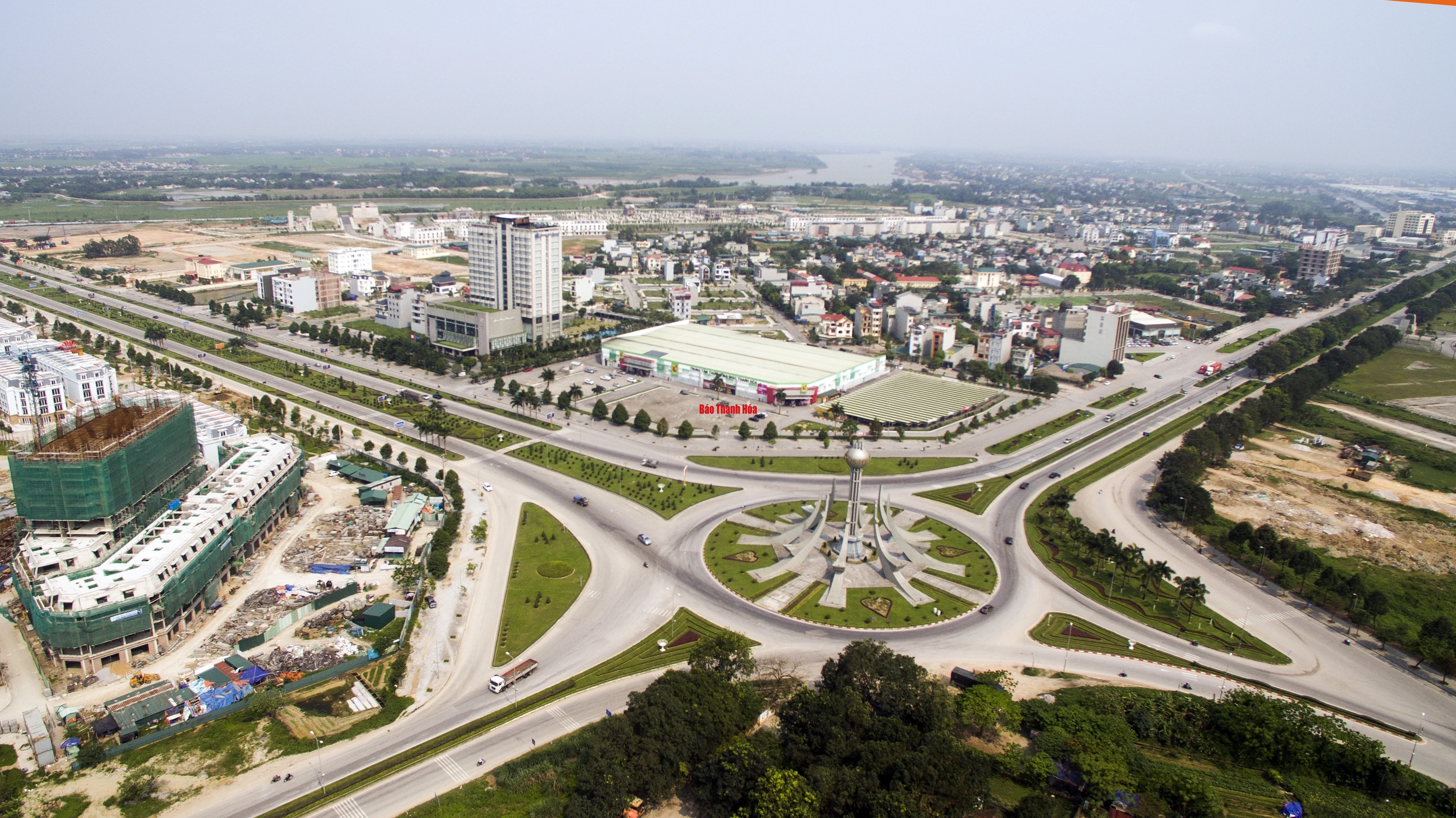 Nguyên Tổng Bí thư Lê Khả Phiêu với quê hương Thanh Hóa - Bài 7: Quê hương nghĩa nặng, tình sâu