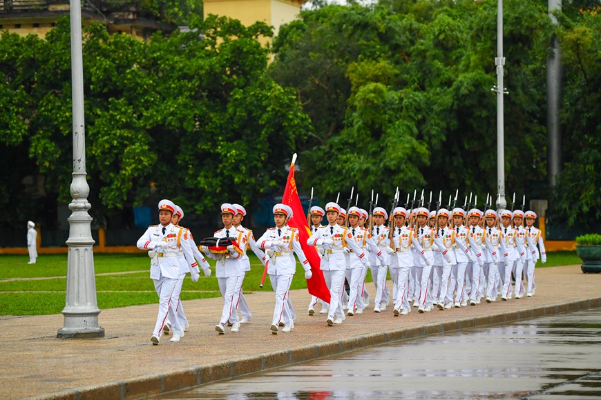 Lễ thượng cờ rủ Quốc tang nguyên Tổng bí thư Lê Khả Phiêu