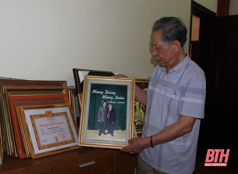 Nguyên Tổng Bí thư Lê Khả Phiêu với quê hương Thanh Hóa - Bài 7: Quê hương nghĩa nặng, tình sâu